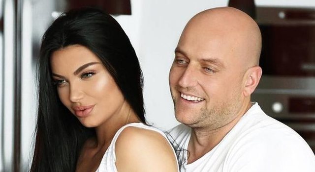 FOTO/ Më në fund Zajmina Vajsjari i bën publike imazhet e dy