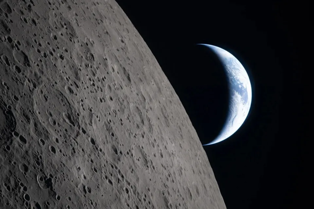 &ldquo;Efekti i Perspektiv&euml;s&rdquo;: Pse astronaut&euml;t e shohin