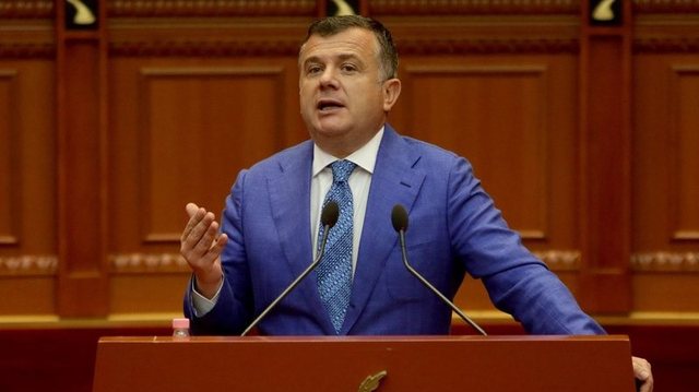 Balla: Porti MBM ne Porto Romano aset strategjik energjetik, vetem 20% t&euml;