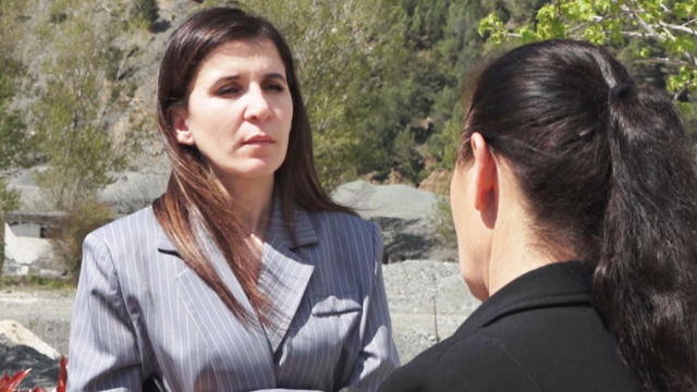 &ldquo;Pag&euml; marr, por pun&euml; nuk m&euml; japin&rdquo;, rr&euml;fimi i