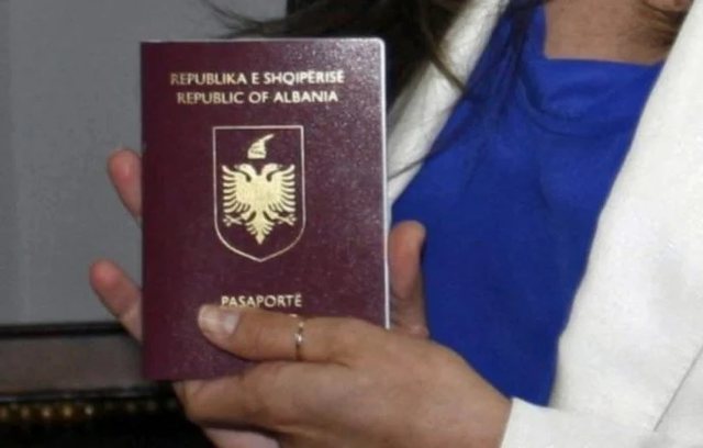 Nga 10 prilli hyn në fuqi rregullorja e re për udhëtimin drejt