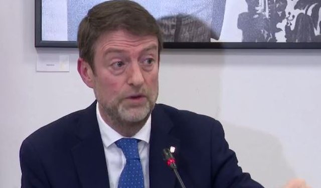 Marr&euml;veshja e Detit me Greqin&euml;/ Ministri Hoxha: Do shkojm&euml;