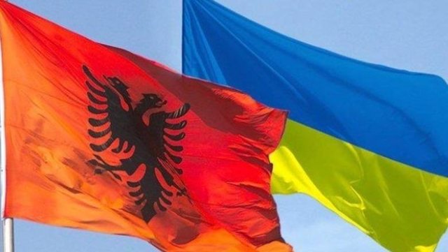 Zgjaten afatet e q&euml;ndrimit, ukrainasit mund t&euml; q&euml;ndrojn&euml; pa