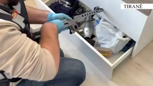 Goditet baza e armatimit n&euml; &ldquo;Picall&euml;&rdquo; q&euml; furnizonte