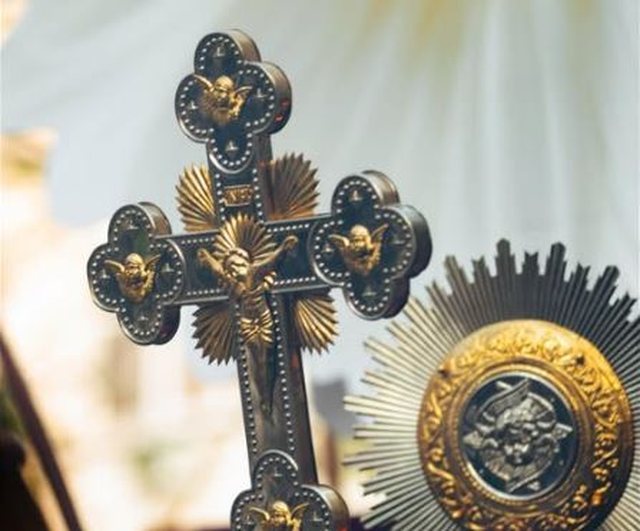 Rama uron besimtar&euml;t ortodoks&euml;: G&euml;zuar Pashk&euml;n!