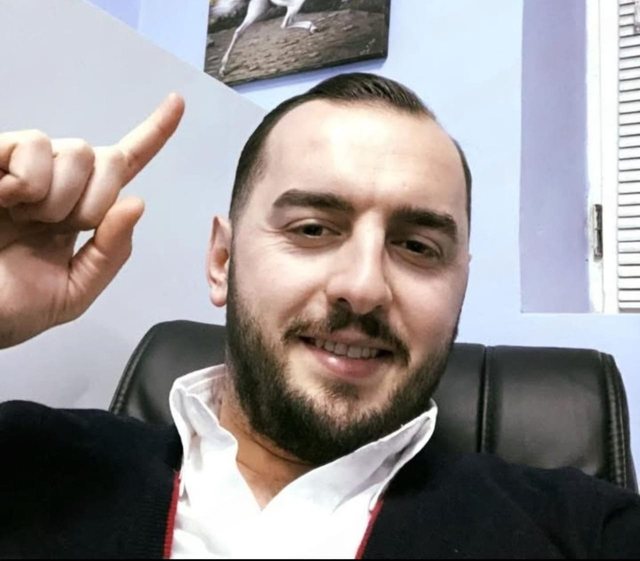 Oficeri i policis&euml; &lsquo;n&euml;n urdhrat&rsquo; e grupit t&euml;