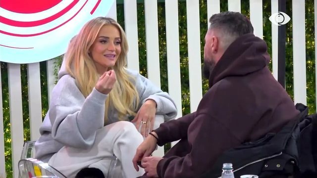 Mezi presin të bëjnë...çfarë?! Deklarata e Rogertit