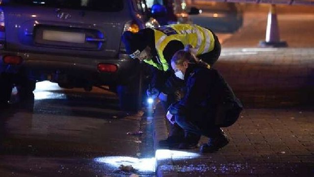 Qëllohet për vdekje 20-vjeçari shqiptar në Suedi, plagoset