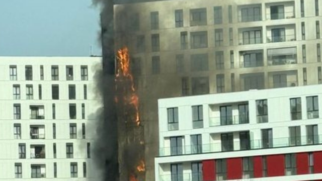 ZJARRI I FRIKSH&Euml;M k&euml;rc&euml;non banor&euml;t! Merr flak&euml; pallati