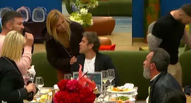 &ldquo;T&euml; p&euml;rjashtohet!&rdquo;/ Ndjek&euml;sit shp&euml;rthejn&euml;