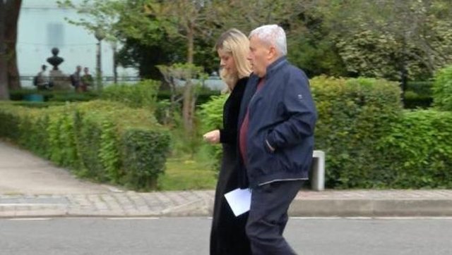 Masakra e 21 janarit/ Xhaxhai i Aleks Nik&euml;s k&euml;rkon ndihm&euml; nga