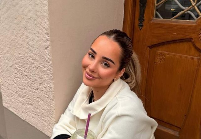 FOTO/ Elijona rikthehet pas humbjes së xhaxhait, ja mesazhi që ndau