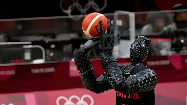 &ldquo;Cue7&rdquo; vjedh sken&euml;n &ndash; roboti q&euml; b&euml;n driblime