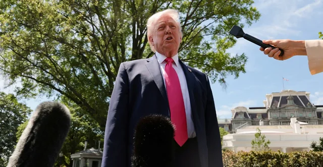 Trump p&euml;r arm&euml;pushimin mes Libanit dhe Izraelit: Af&euml;r paqja me