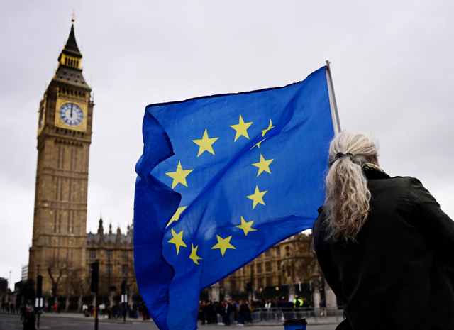 M&euml; shum&euml; se gjysma e britanik&euml;ve mb&euml;shtesin rikthimin