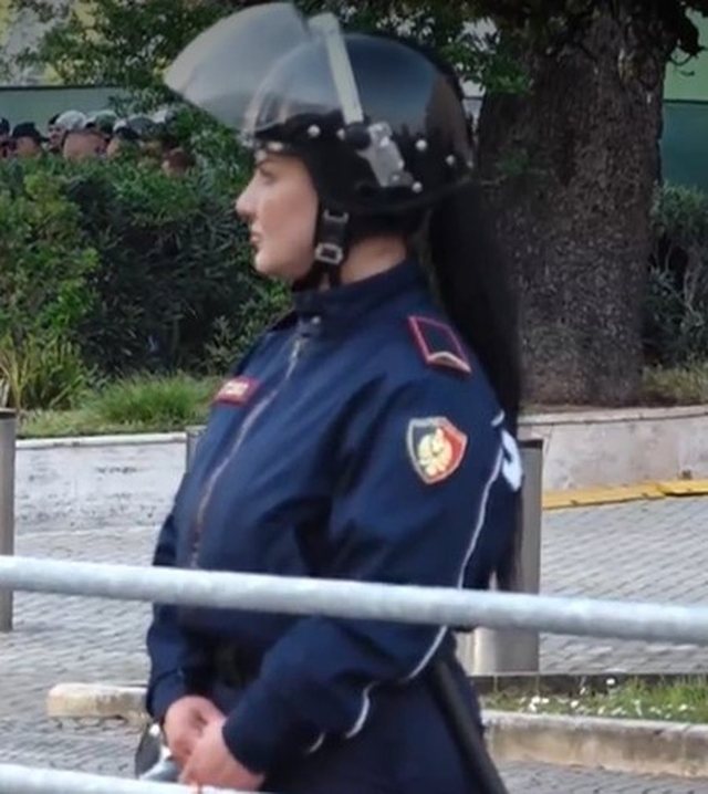 Rreth 1500 polic&euml; n&euml; terren, Policia me tjet&euml;r skenar