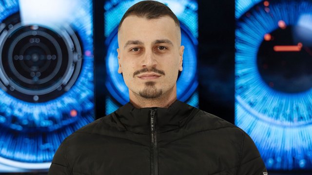 Mateo zbulon planet p&euml;r 100 mij&euml; eurot dhe &euml;ndrr&euml;n e madhe!