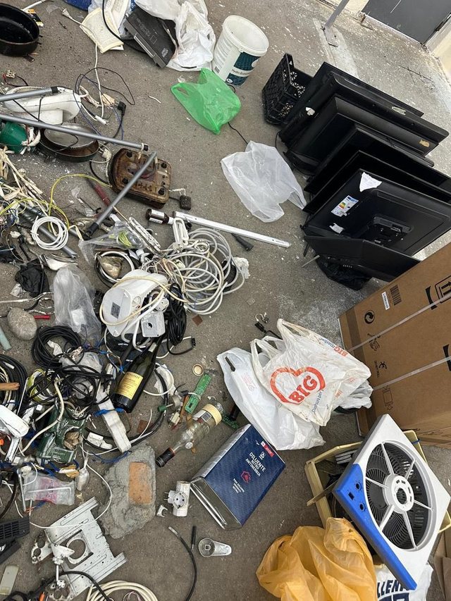 Thika, kabuj e drog&euml;, &ccedil;far&euml; u gjet n&euml; qelit&euml; e burgut