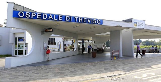 Shqiptari e p&euml;rplasi me makin&euml;, vdes pas nj&euml; jave n&euml; spital