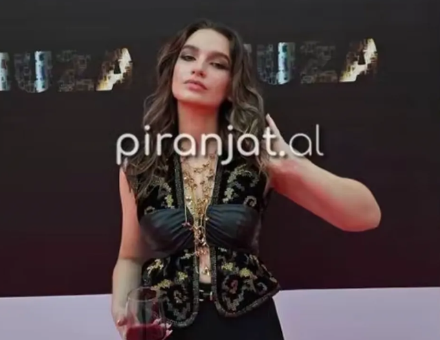 FOTO/ Zbulohet e dashura e Klodit, 25-vje&ccedil;arja q&euml; u shfaq me