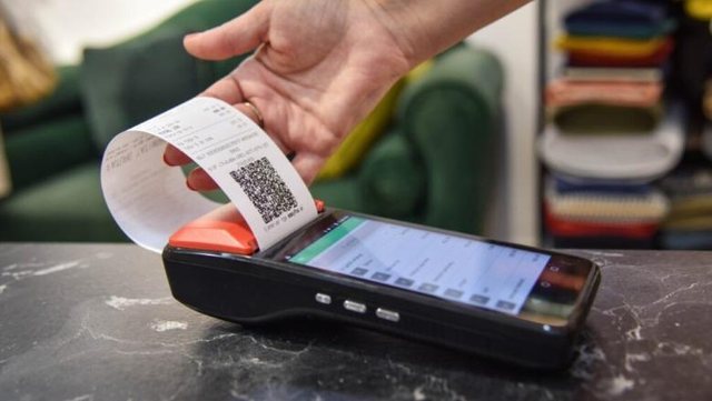 Tenderi i fiskalizimit thyen rekord p&euml;r ankimime, p&euml;rfundon