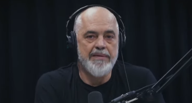 Vizita n&euml; Spanj&euml; dhe Melonin/ Rama n&euml; 'Flasim':