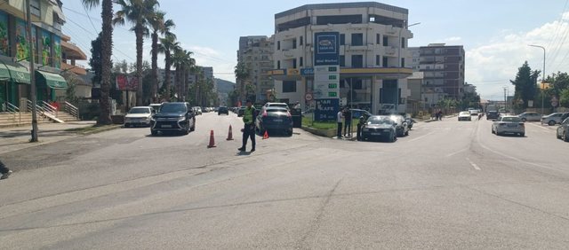 Lushnj&euml;, Fordi p&euml;rplas 25-vje&ccedil;arin me bi&ccedil;iklet&euml;