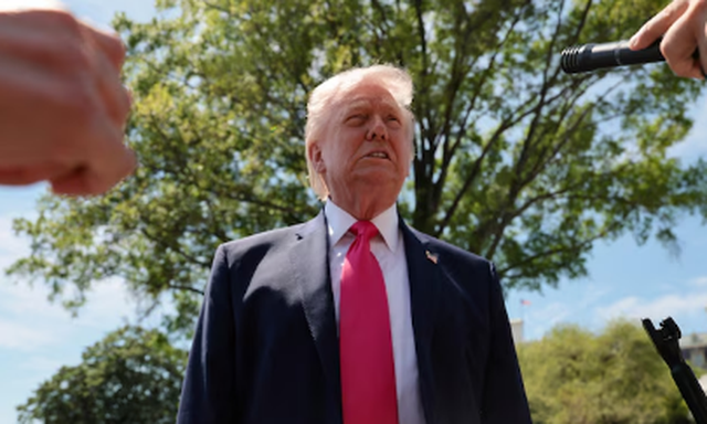 Hormuzi n&euml; bllokad&euml;/ Anijet detyrohen t&euml; kthehen p&euml;r shkak