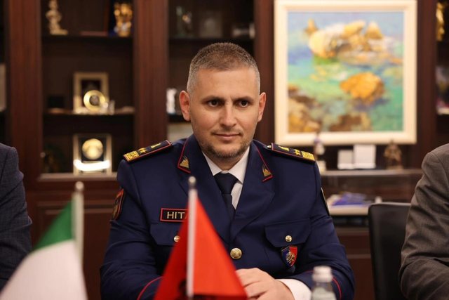 Hita disiplinon Policin&euml; Rrugore, jo m&euml; ndalime rutin&euml;