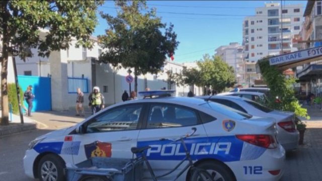 Ndodh n&euml; Peqin/ 4 egjiptian&euml; vjedhin makin&euml;n e firm&euml;s