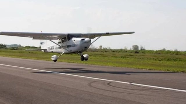 Rr&euml;zohet aeroplani privat n&euml; Zvic&euml;r/ Nd&euml;rron jet&euml;