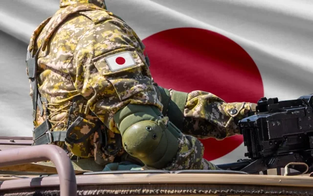 Japonia leht&euml;son eksportet e arm&euml;ve, kthes&euml; historike nga