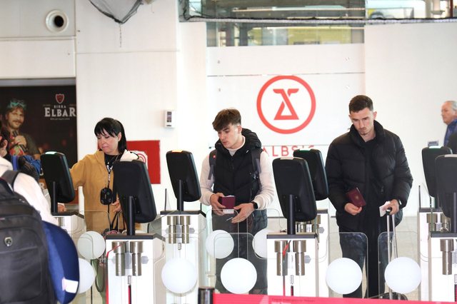 "Kalova p&euml;r 5 sekonda": Gazetari i njohur britanik n&euml; CNN,