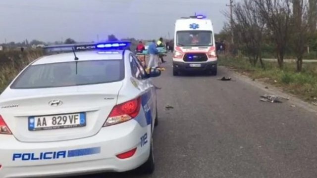 Aksident i R&Euml;ND&Euml; gjat&euml; nat&euml;s n&euml; autostrat&euml;n