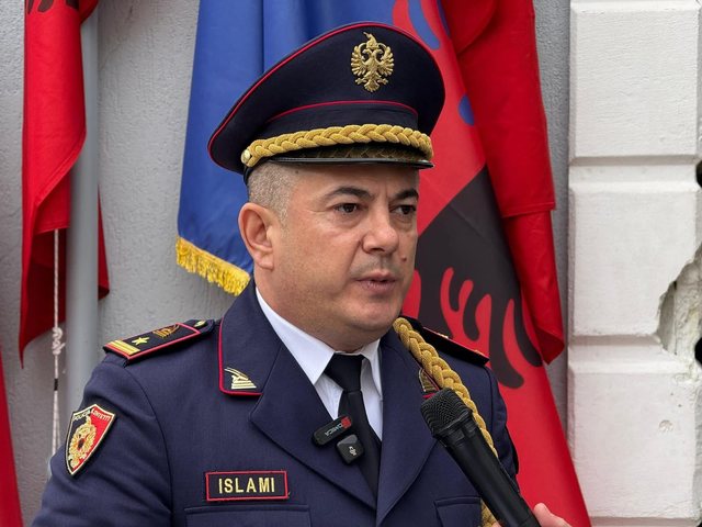 Jep dor&euml;heqjen drejtori i Policis&euml; s&euml; Lezh&euml;s, zbulohet