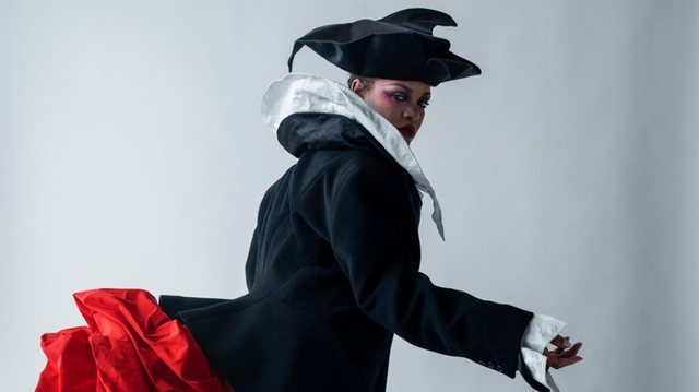 Foto/ Vajza e Rihann&euml;s n&euml; kopertin&euml;n e revist&euml;s W, debutim i