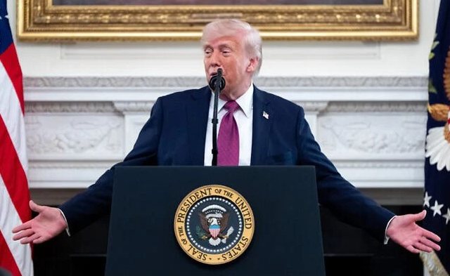 Trump: Irani &ldquo;po shembet financiarisht&rdquo; nga kriza n&euml; Hormuz