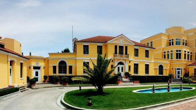 Ambasada Amerikane: DASH shtr&euml;ngon vizat p&euml;r personat q&euml;