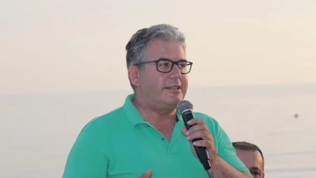 I d&euml;nuar p&euml;r tjet&euml;rsim pronash, Gjykata e Lart&euml; rr&euml;zon