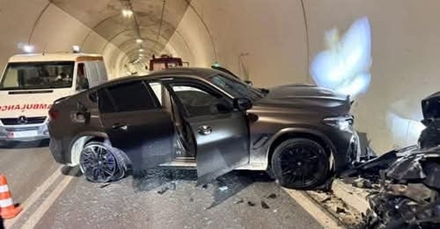 Aksidenti bllokoi p&euml;r 3 or&euml; qarkullimin, rinis l&euml;vizja e