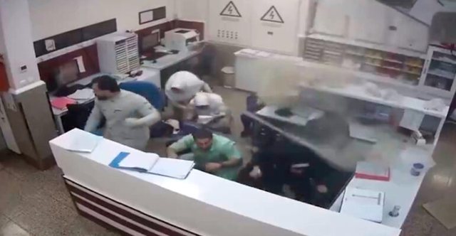 P&euml;r jet&euml; a vdekje! Infermjerja shp&euml;ton foshnjat e porsalindura,