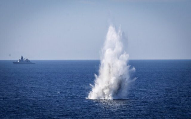 Konflikti n&euml; Lindjen e Mesme/ Irani vendos mina t&euml; reja n&euml;nujore