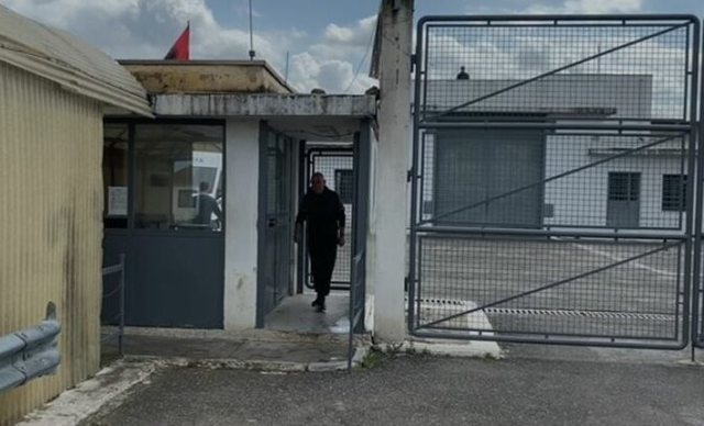 EMRAT/ &ldquo;Furtun&euml;&rdquo; n&euml; burgje, nd&euml;rrohen drejtor&euml;t