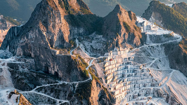 Nj&euml; mineral i ri, i papar&euml; m&euml; par&euml;, &euml;sht&euml; zbuluar