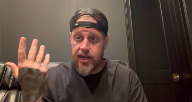 (FOTO ) -125 kg n&euml; tre vite/ Jelly Roll "shokon" fansat