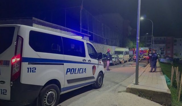 Digjet gjat&euml; nat&euml;s automjeti i gazetarit n&euml; Bulqiz&euml;,