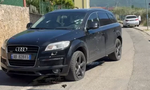 PAMJE nga vendngjarja/ Atentati n&euml; Balldre, automjeti Audi Q7 i