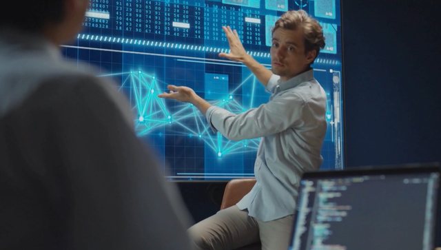 Meta dhe Microsoft shkurtojn&euml; vende pune, rrisin investimet n&euml;