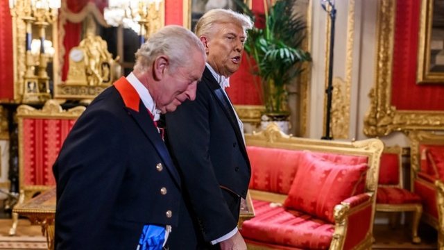 Anulohet vizita e Mbretit Charles pas sulmit me arm&euml;?/ Flet presidenti