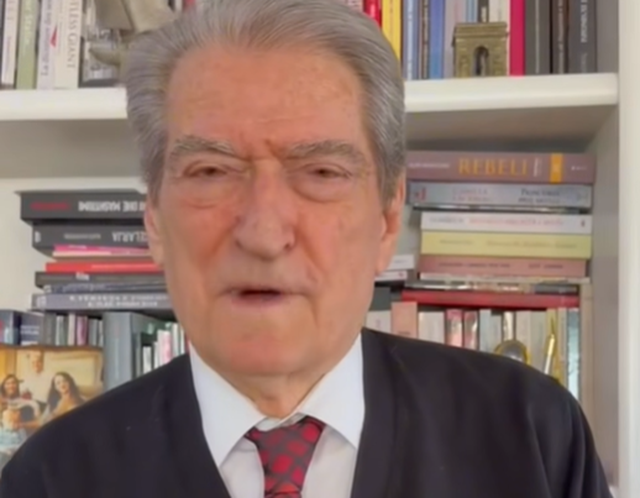 Berisha: Rama shkat&euml;rroi marr&euml;dh&euml;niet me Greqin&euml; dhe po